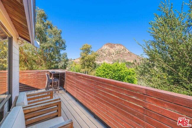 Building Photo - 29127 Triunfo Dr