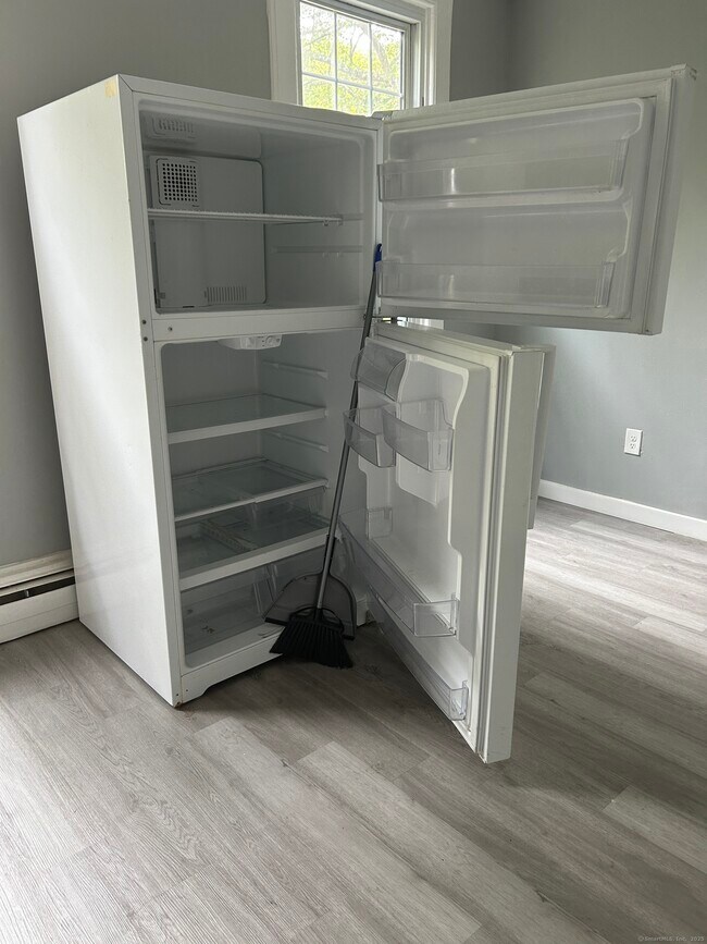 Building Photo - 58 Smith Ave