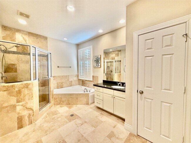 Building Photo - 5430 Crooms St