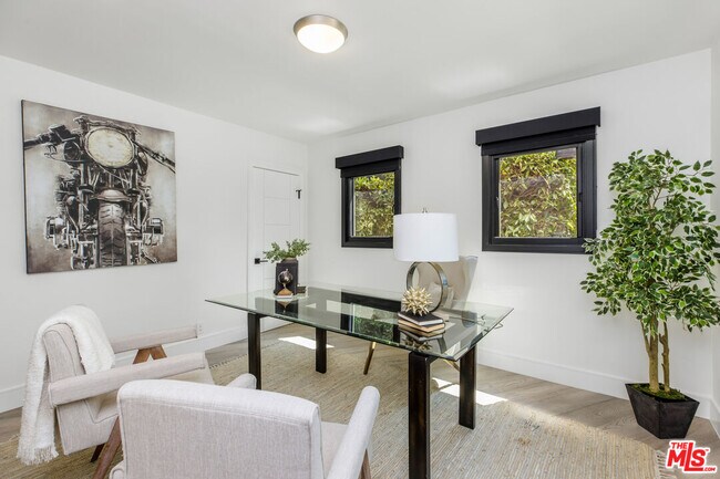 Building Photo - 1805 Coldwater Canyon Dr