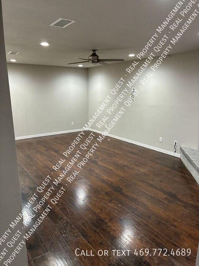 Building Photo - 802 Netherland Dr