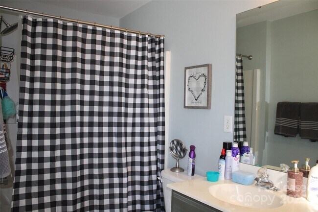 Building Photo - 9446 Cadman Ct