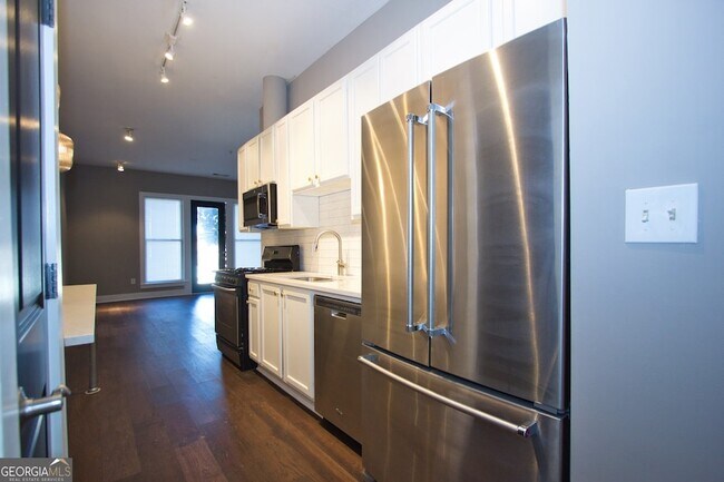 Building Photo - 1195 Milton Terrace SE