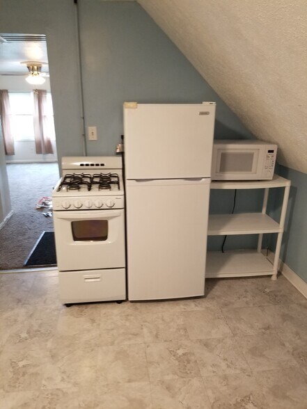 Unit #3 - 26 S Adams St