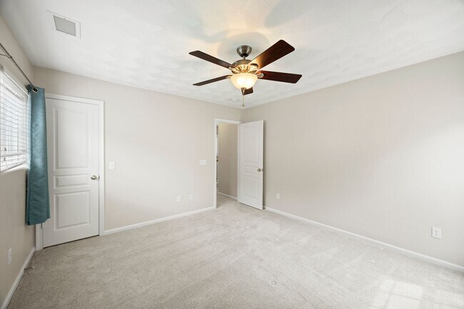 Building Photo - 5543 Botanical Dr