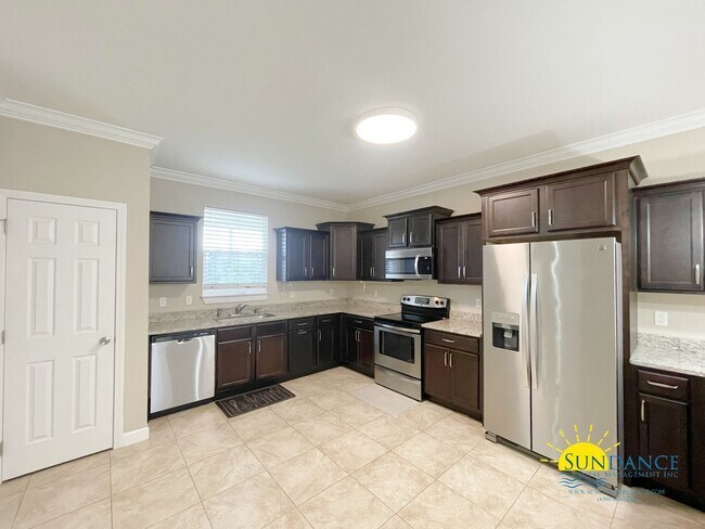 Building Photo - Pristine 3 Bedroom Home in Mary Esther!