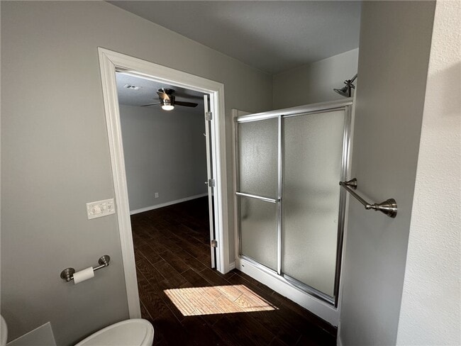 Building Photo - 1004 SE 4th St