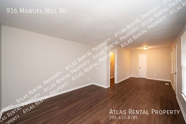 Building Photo - 916 Manuel Hill Rd