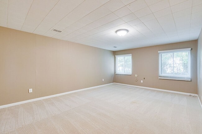 Building Photo - 4228 San Carlos Dr