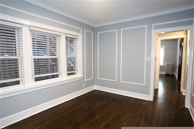 Building Photo - 5306 N Ashland Ave