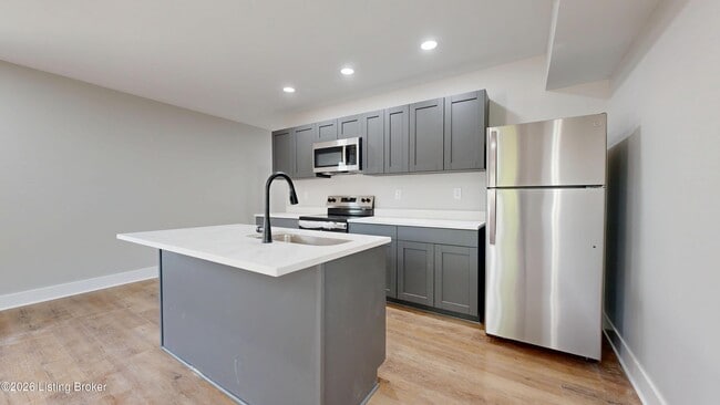 Building Photo - 116 Bauer Ave
