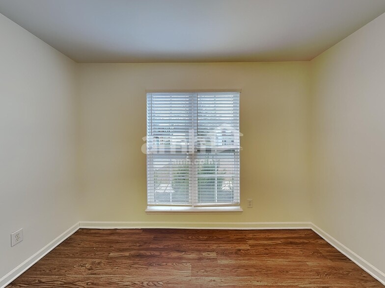 Building Photo - 1009 Enderbury Dr