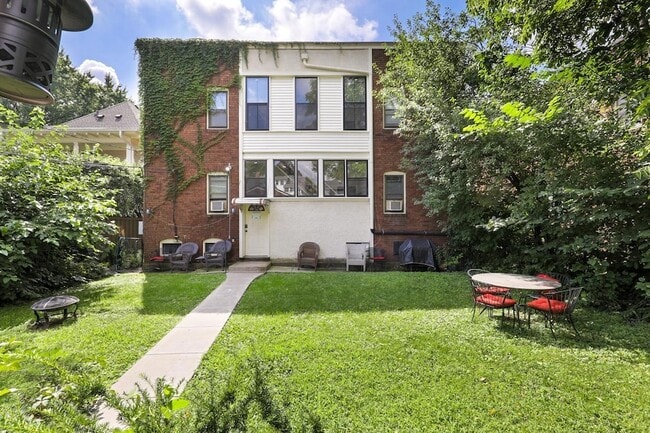 Building Photo - 971 Goodrich Ave