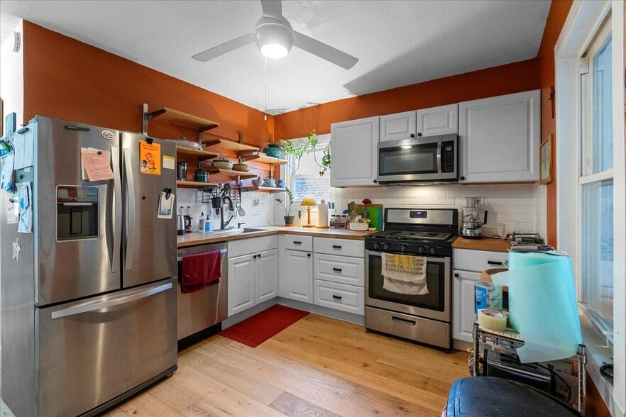 Building Photo - 2447 N Kildare Ave