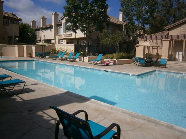 Building Photo - 2 Bed / 2.5 Bathroom Two Story Townhome at the Tristan complex in Rancho San Diego