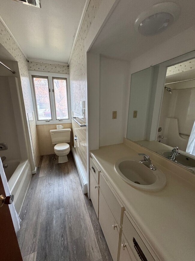 Building Photo - Upgraded 3 Bedroom Home with Garage and Basement