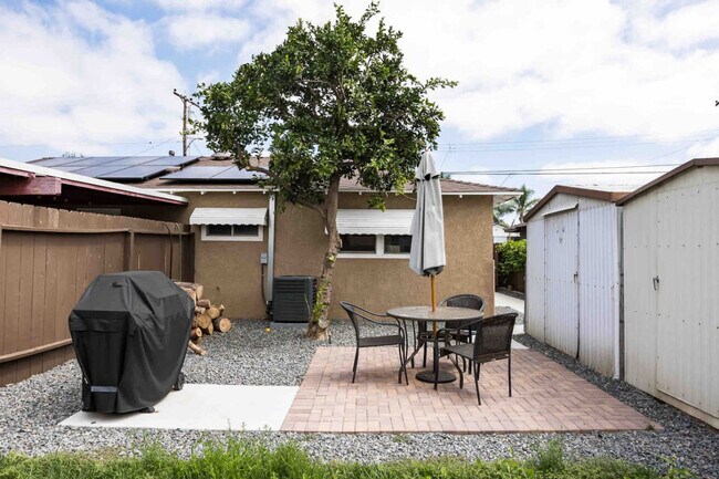 Building Photo - 910 S Lincoln Ave