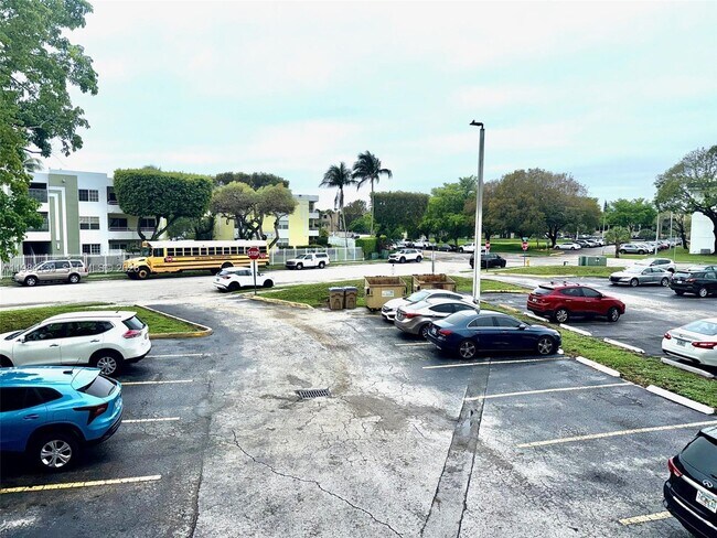 Building Photo - 10700 SW 108th Ave