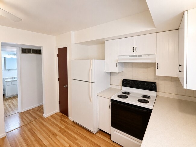 Building Photo - 10065 Puttington Dr