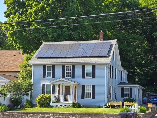 Building Photo - 79 School St