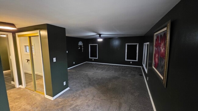 Building Photo - 3494 Howlett Rd