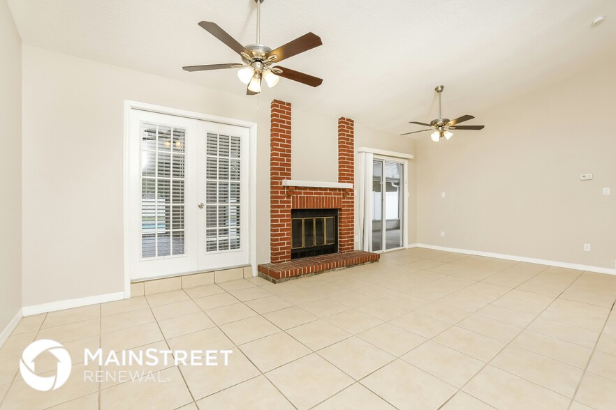 Building Photo - 9163 Montevello Dr