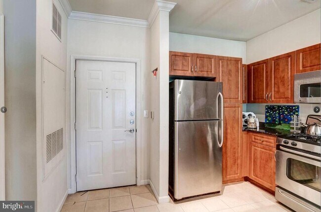 Building Photo - 12957 Centre Park Cir