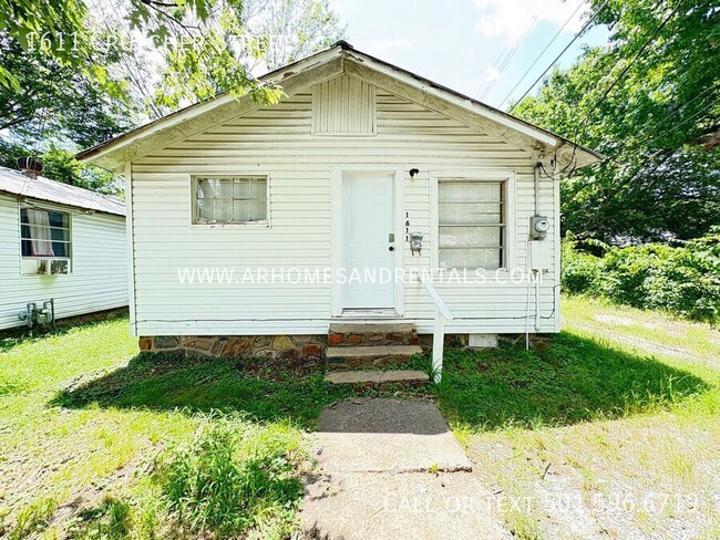 Primary Photo - 1611 Crutcher St