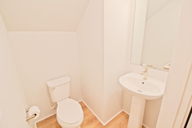 Building Photo - Ikena-Ho'opili/4 BD/2.5 BA/4 PK/ Available February 1