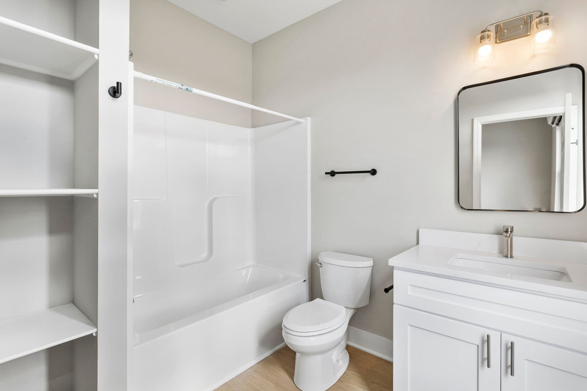 Building Photo - 2028 Arbutus Ave