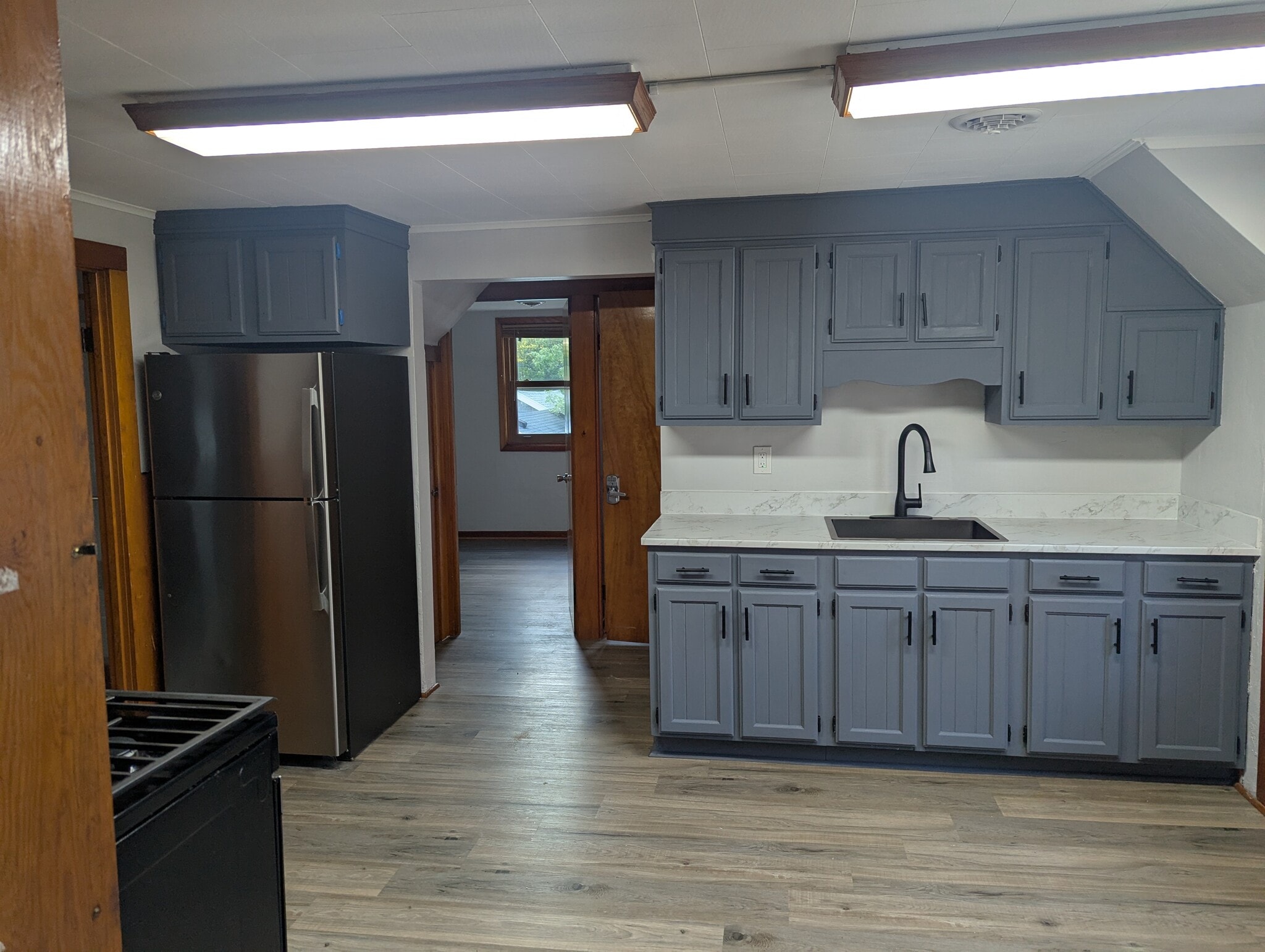 Kitchen - 96 Dempster St