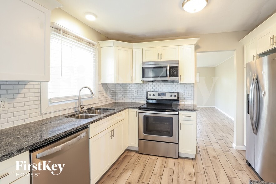 Building Photo - 8712 Marty Ln