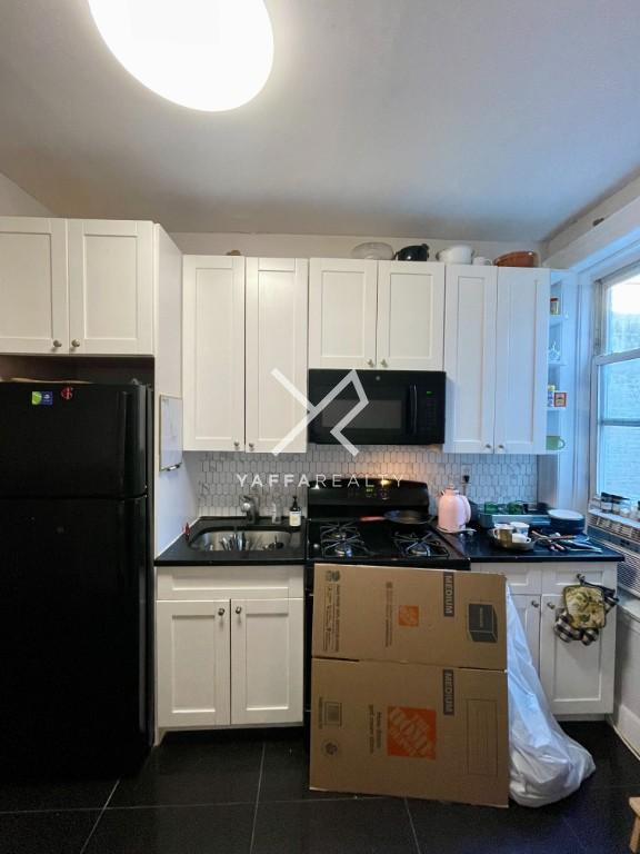 Building Photo - 4 bedroom in BROOKLYN NY 11216