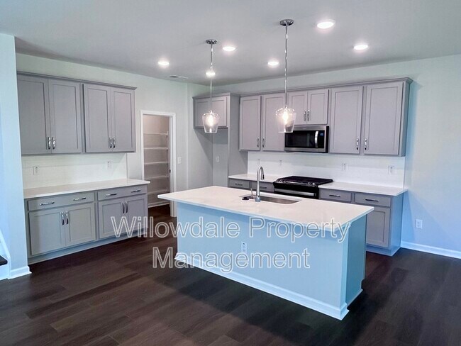 Building Photo - 5118 Cambrey Dr