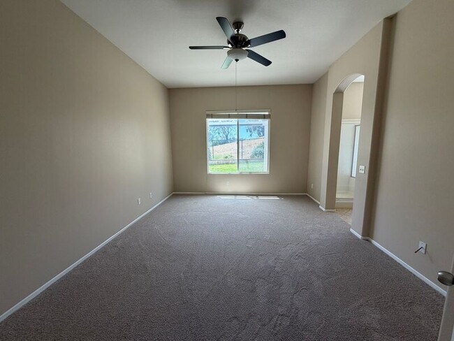 Building Photo - 41019 Promenade Chardonnay Hls