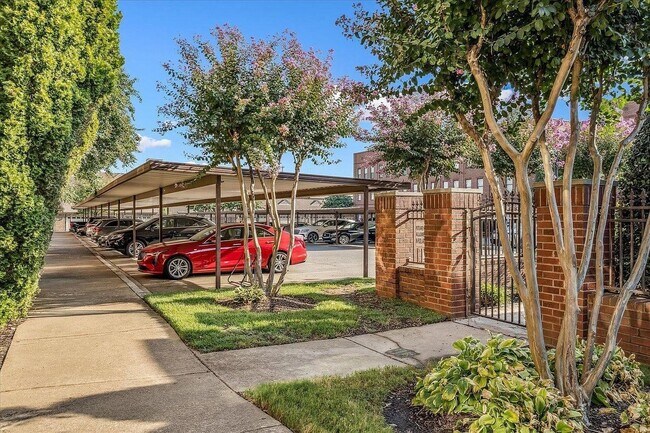 Building Photo - 721 Litty Ct