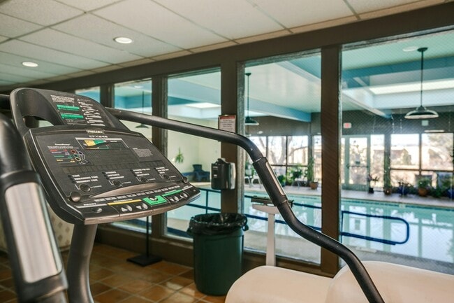 Building Photo - 159 K Calle Ojo Feliz