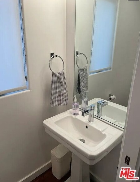 Building Photo - 3320 Two Tree Ave