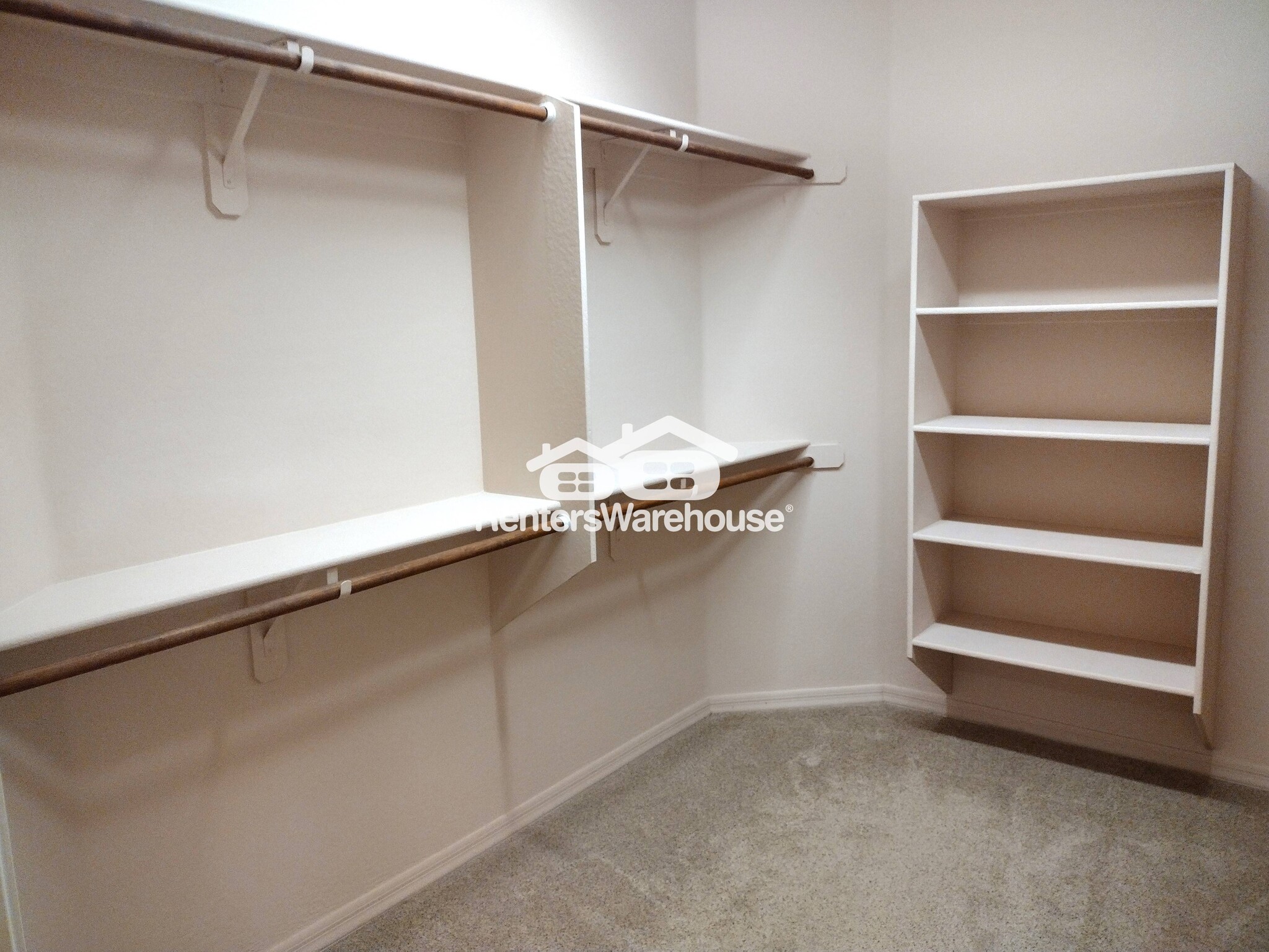 Building Photo - 5818 E Leonora St