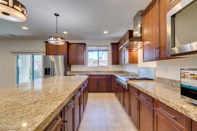 Building Photo - 10465 Saddle Mountain St