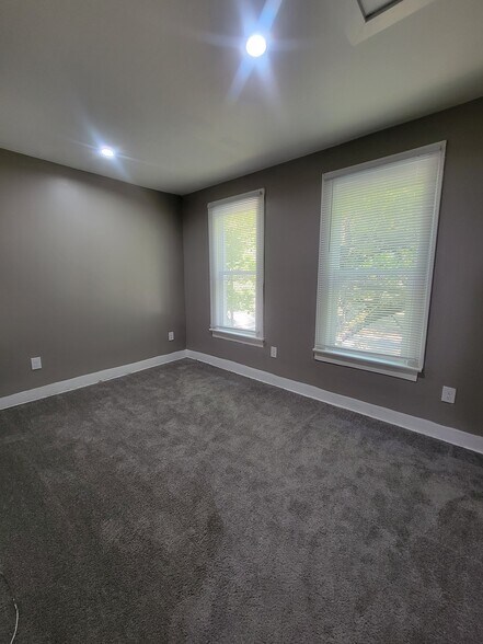 Building Photo - 1308 Atcheson St