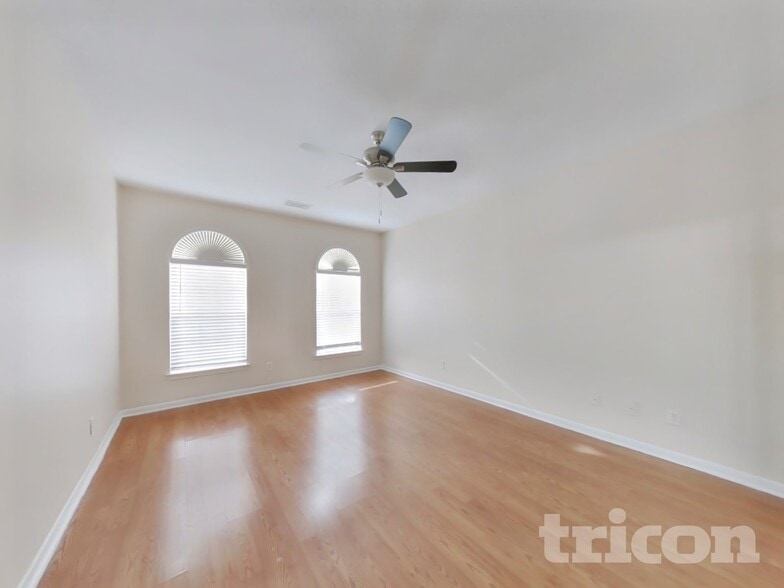 Building Photo - 2906 Crescent Bend Rd