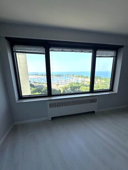 Building Photo - 3100 N Lake Shore Dr