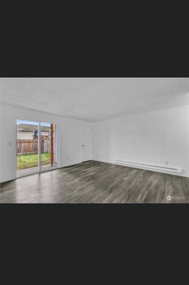 Building Photo - 2701 S 257th Pl