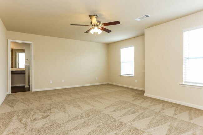 Building Photo - 3343 Clawing Hawk Way