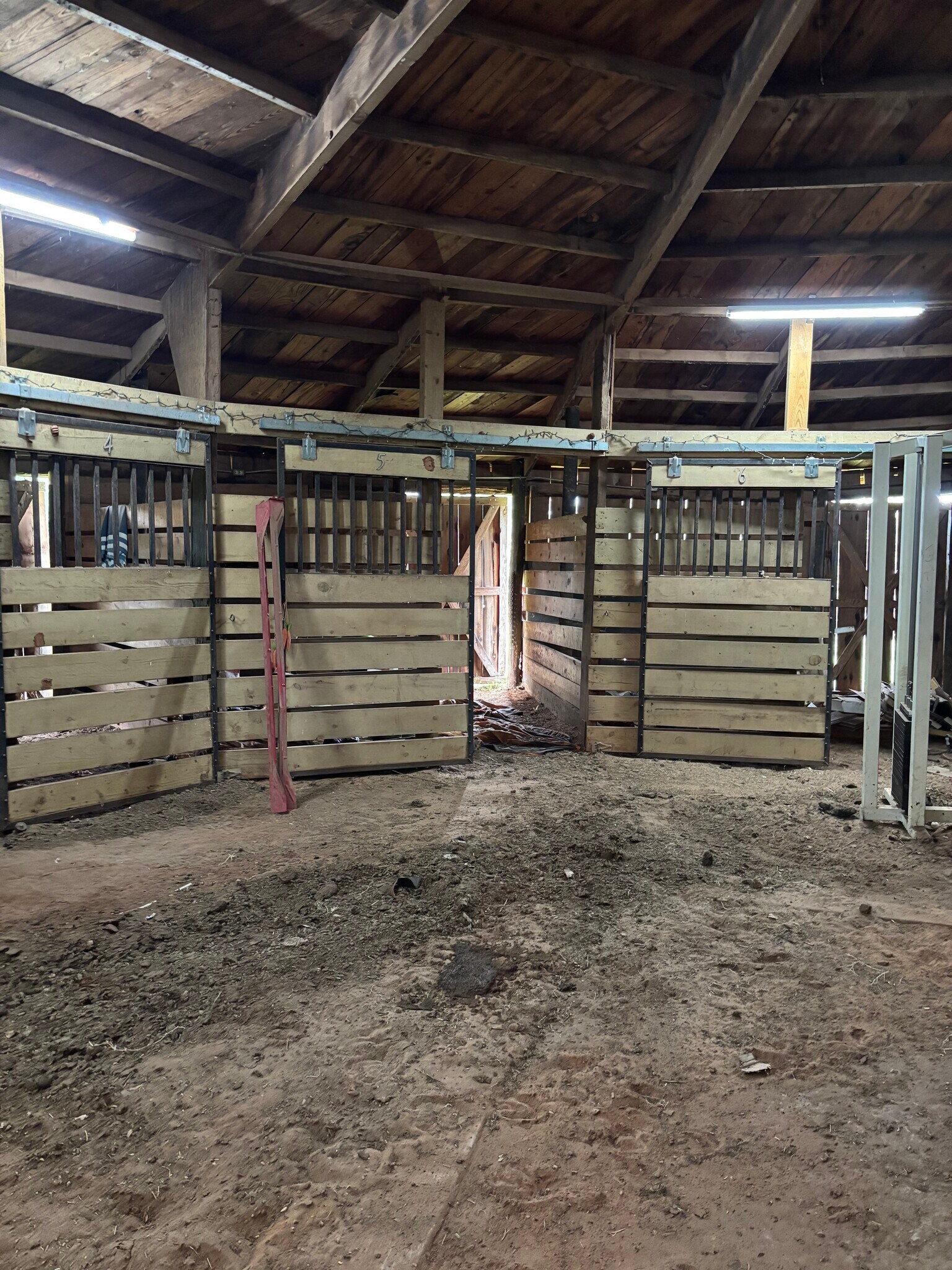 Stalls available for additional monthly charge. - 5202 E McElroy Rd