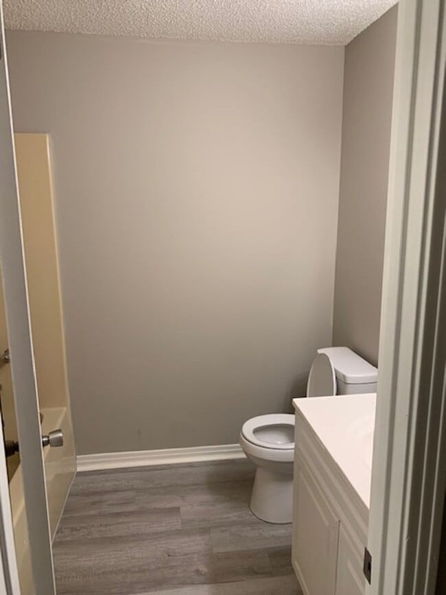 Building Photo - Renovated 3 Bedroom 2 Bath Home for Rent!!