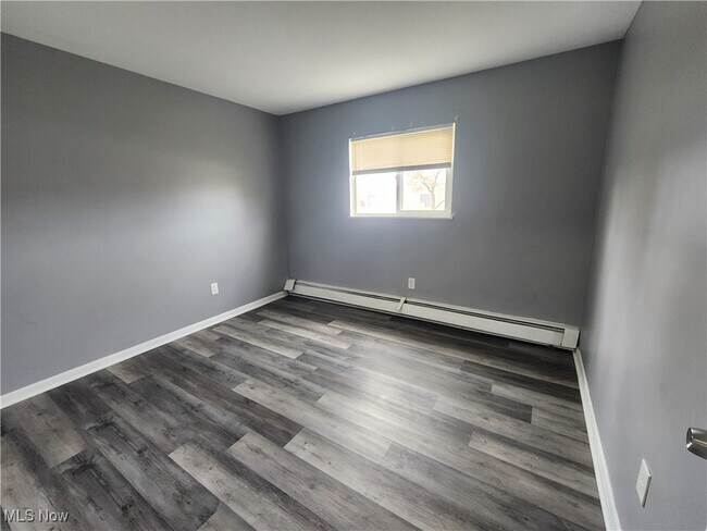 Building Photo - 26680 Tungsten Rd