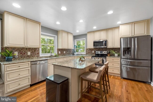 Building Photo - 1625 Old Annapolis Rd