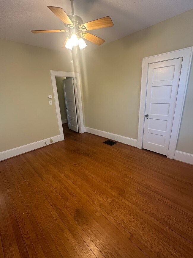 Building Photo - 139-141 S. Pickens Street